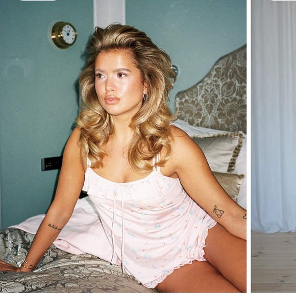 Djerf Avenue Go Slow Ruffle Strap Top Summer Island - Picture 1 of 3